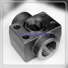 SAE 90° Single Part Screw in BSPP Thread Flange